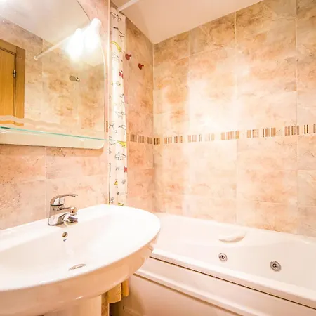 2 Bedroom Lovely In Apartment Oropesa del Mar