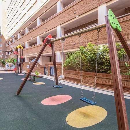 2 Bedroom Lovely In Apartment *